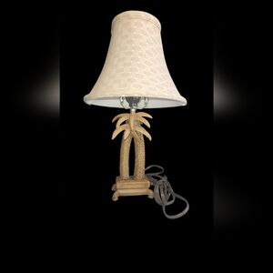 2005 Hampton Bay Palm Tree Lamp - 15 1/2" Tall W/ Shade. Tested Works
